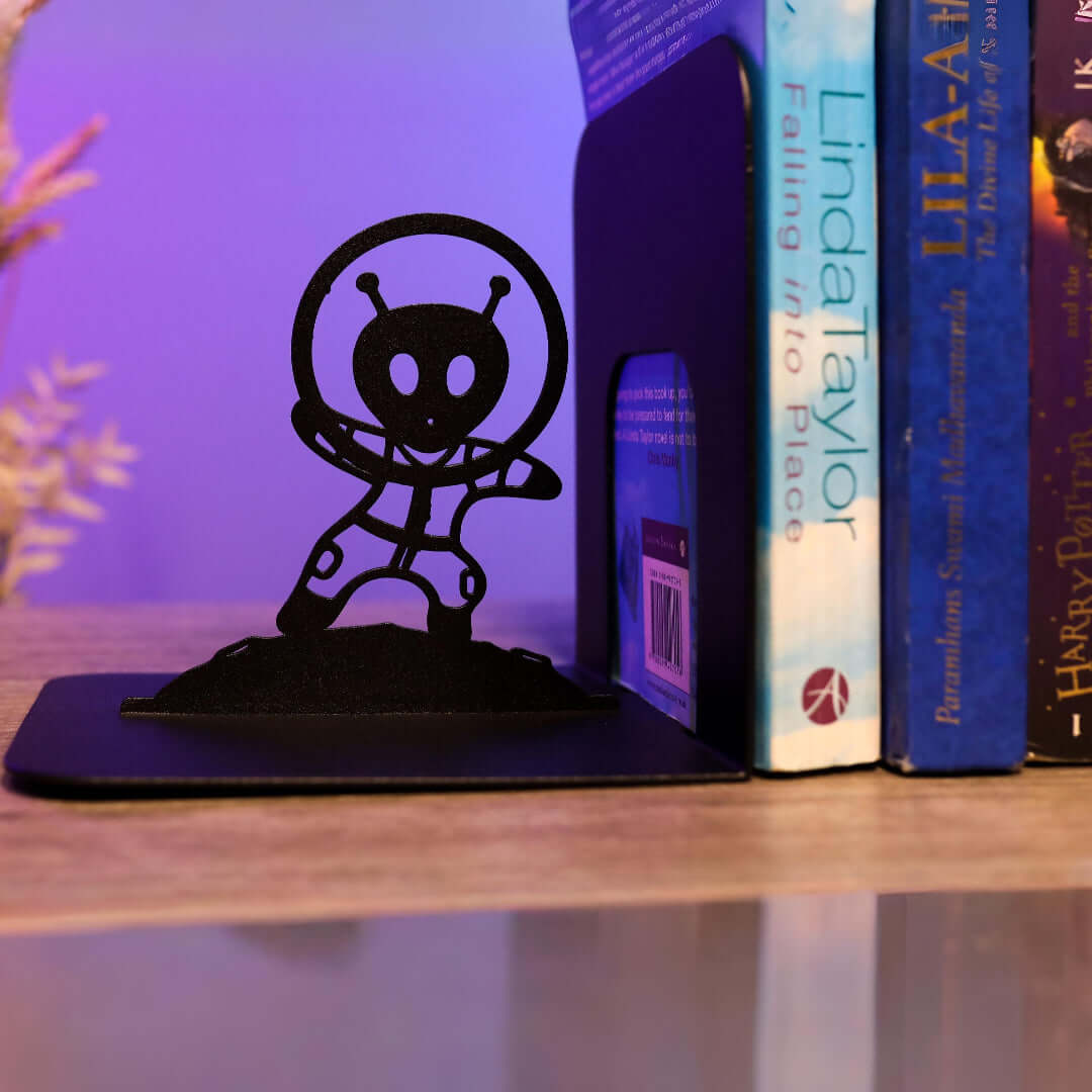 Metal Astronaut and UFO Bookends in Powder-Coated Steel - Metaloslav 