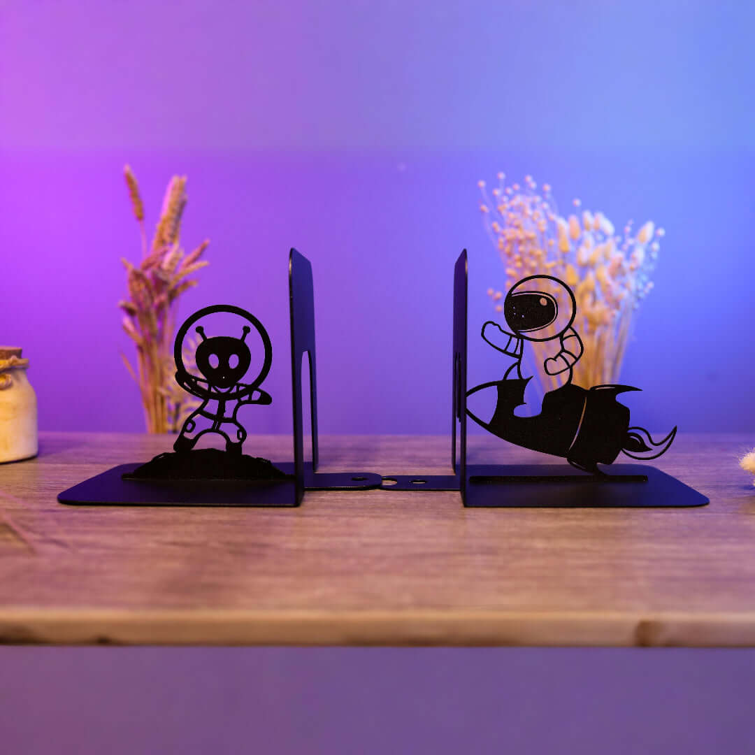 Metal Astronaut and UFO Bookends in Powder-Coated Steel - Metaloslav 