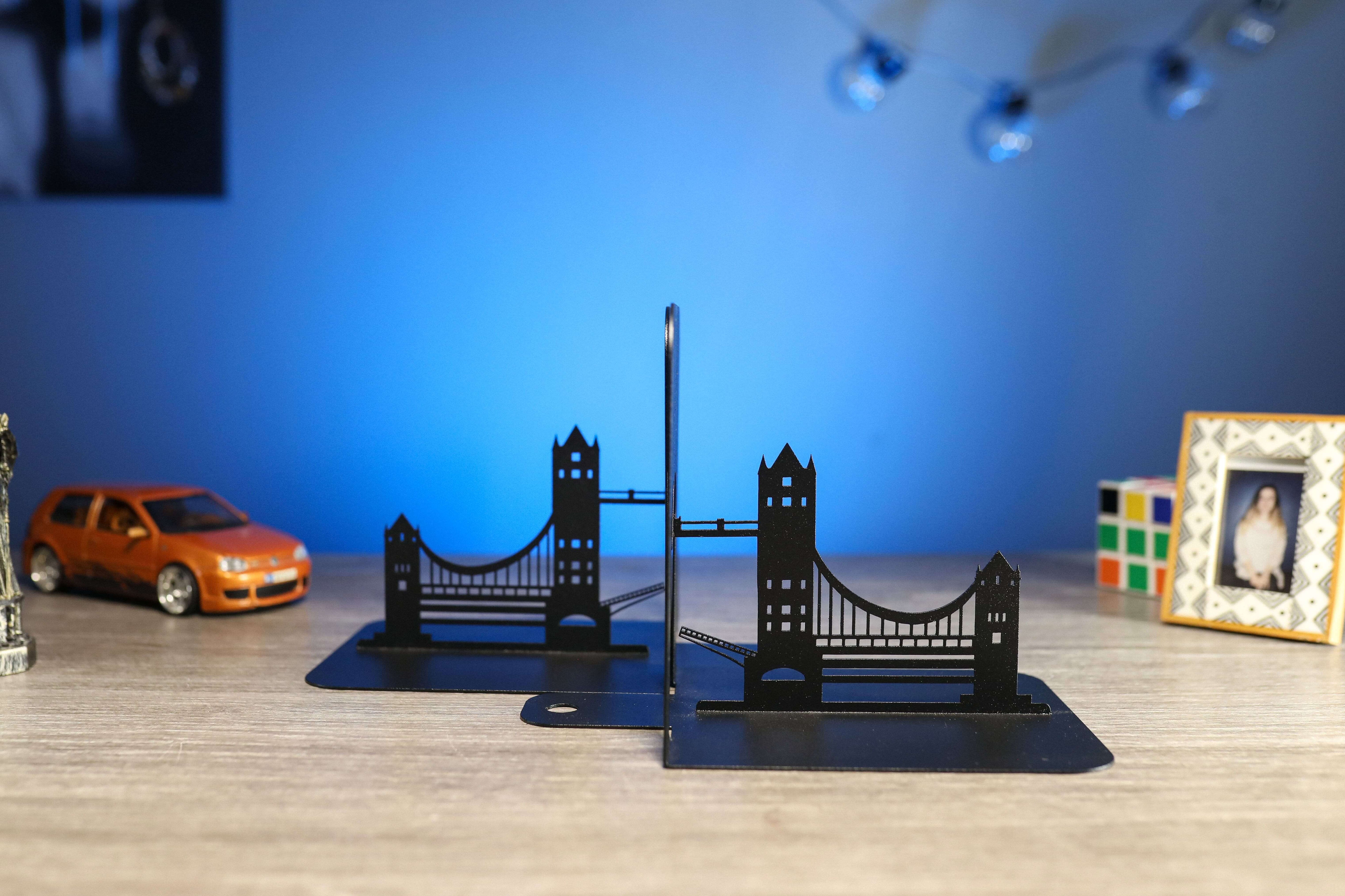 Metal Bookends Pair with Tower Bridge Silhouette Architectural Design - Metaloslav 