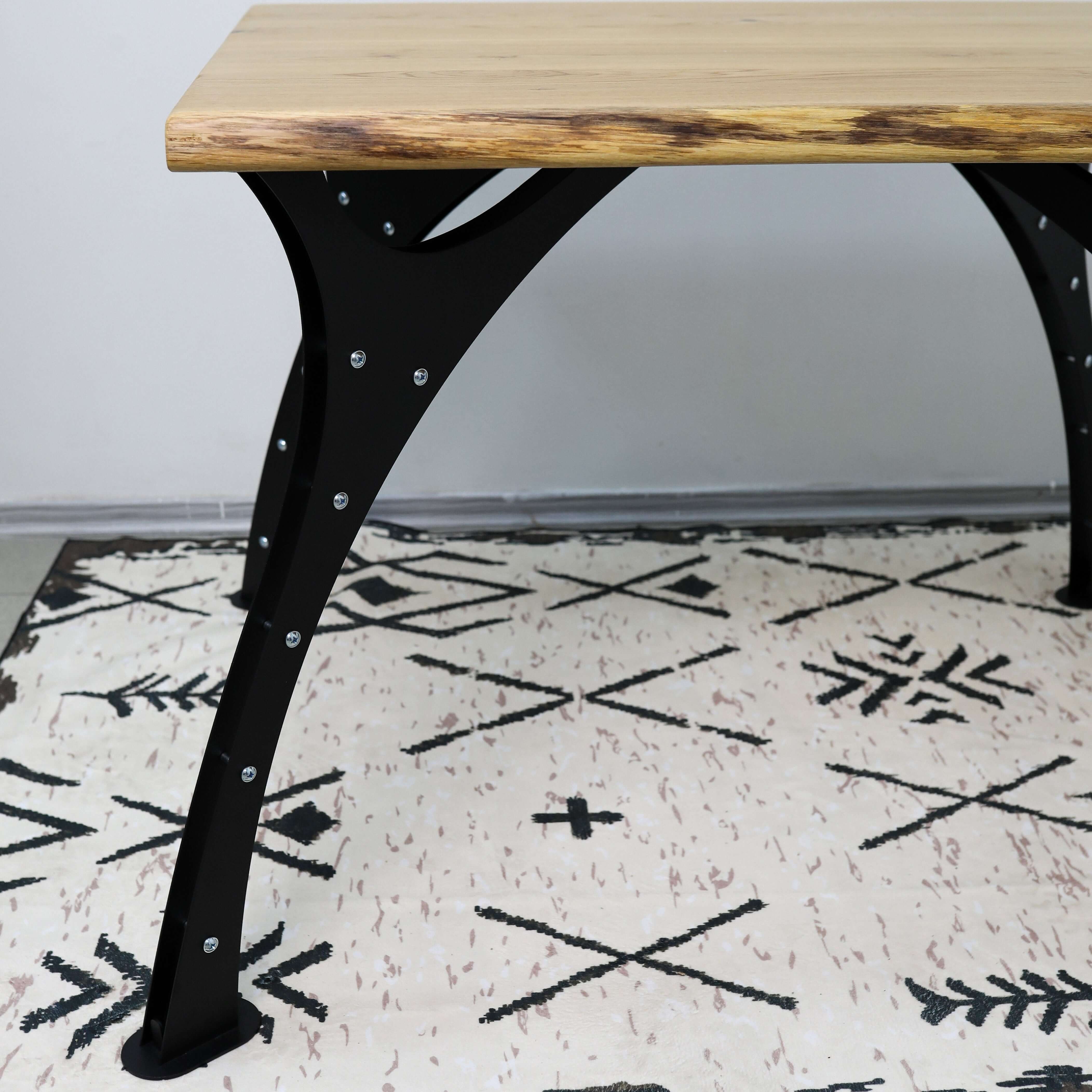 Curved Metal Table Legs Set for Dining and Coffee Tables - Metaloslav 