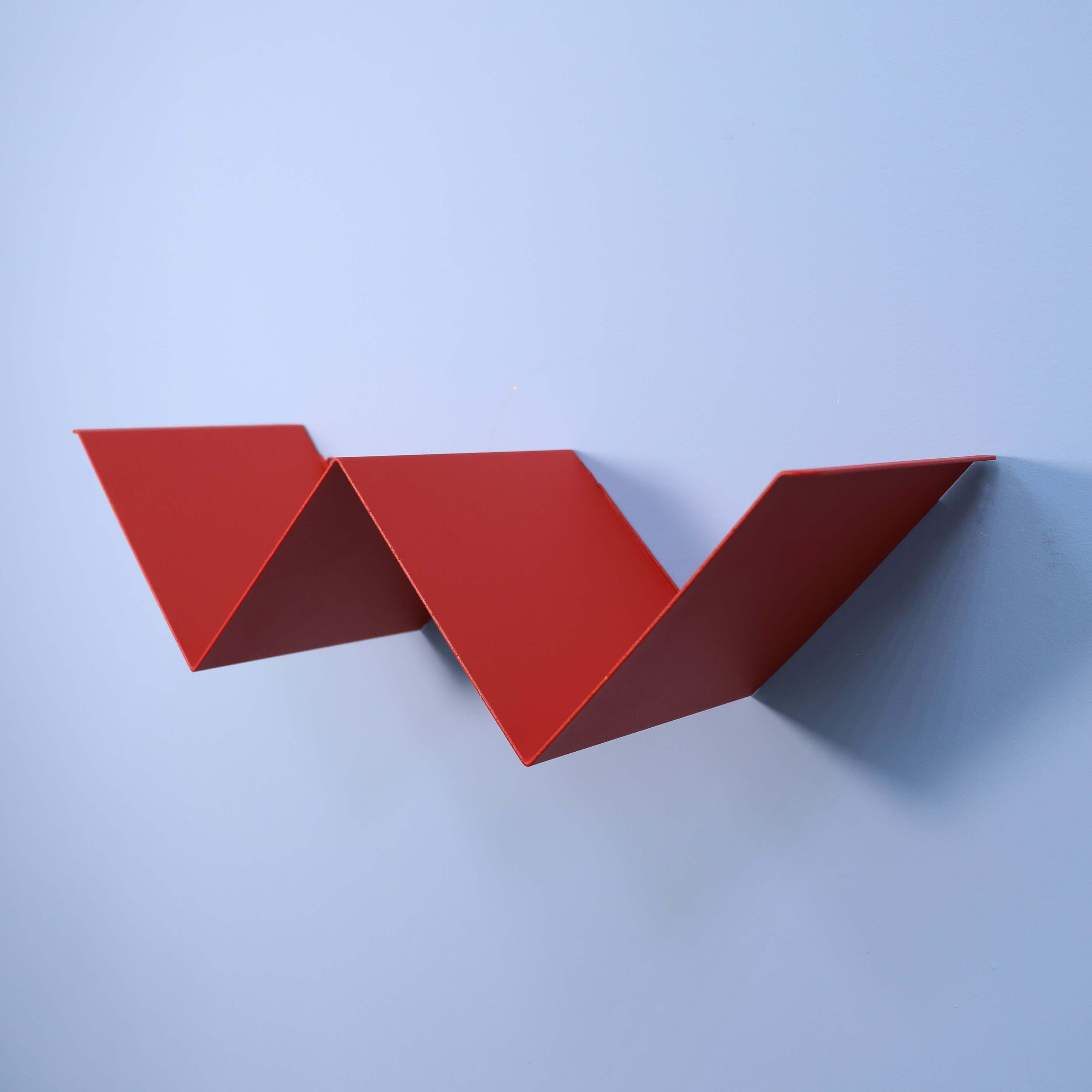Metal Wall Shelf – W-Shaped Floating Steel Shelf for Home & Office