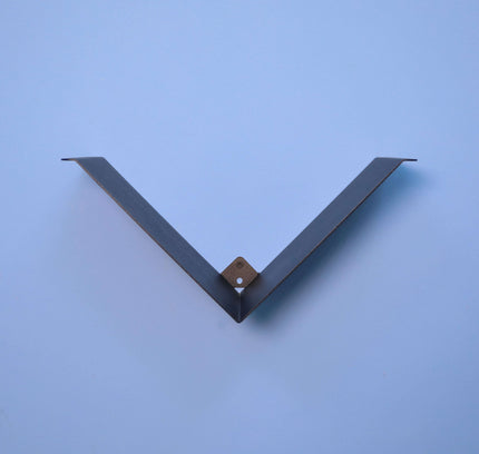 Metal floating shelf