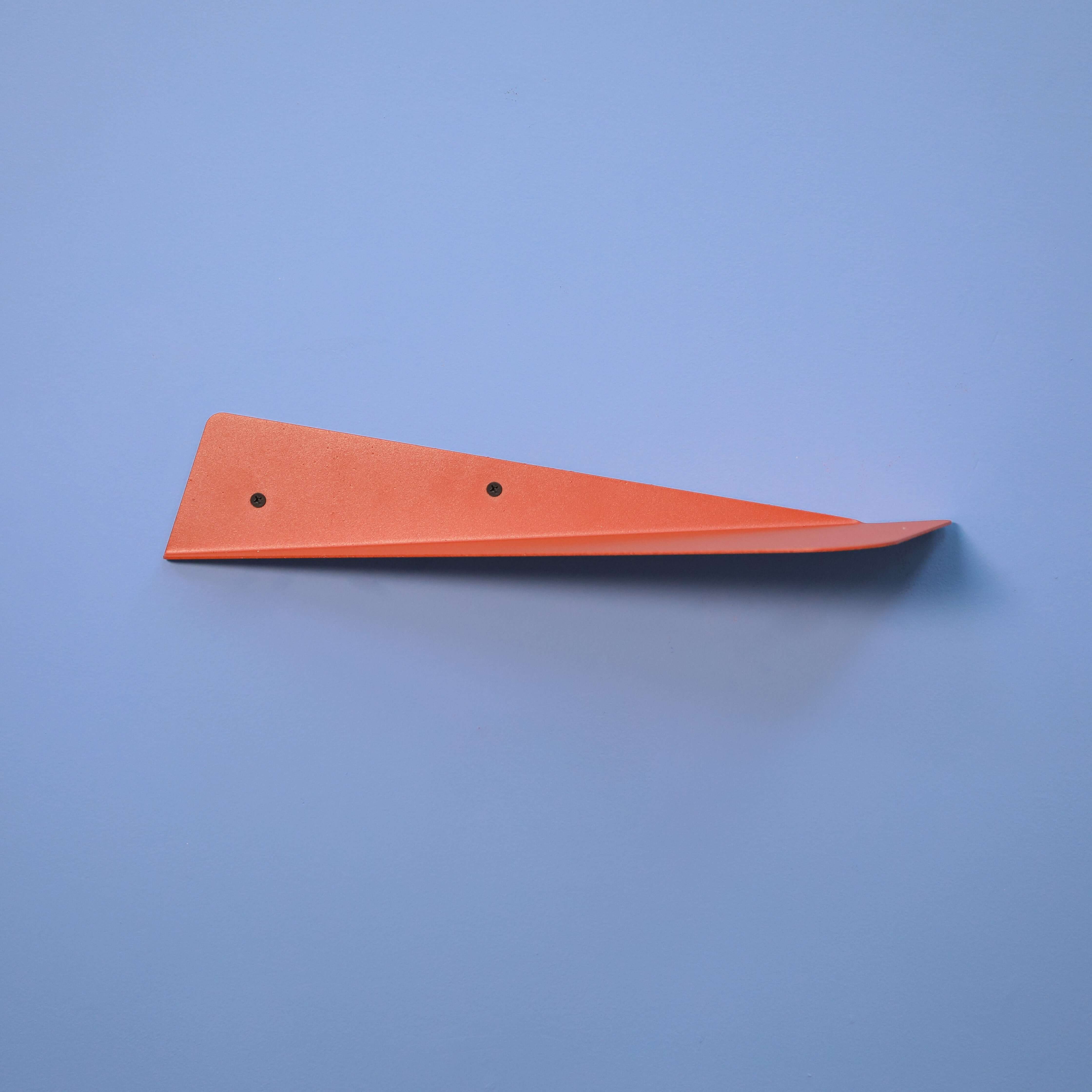 Metal Wall Shelf – Minimalist Floating Steel Shelf for Home & Office