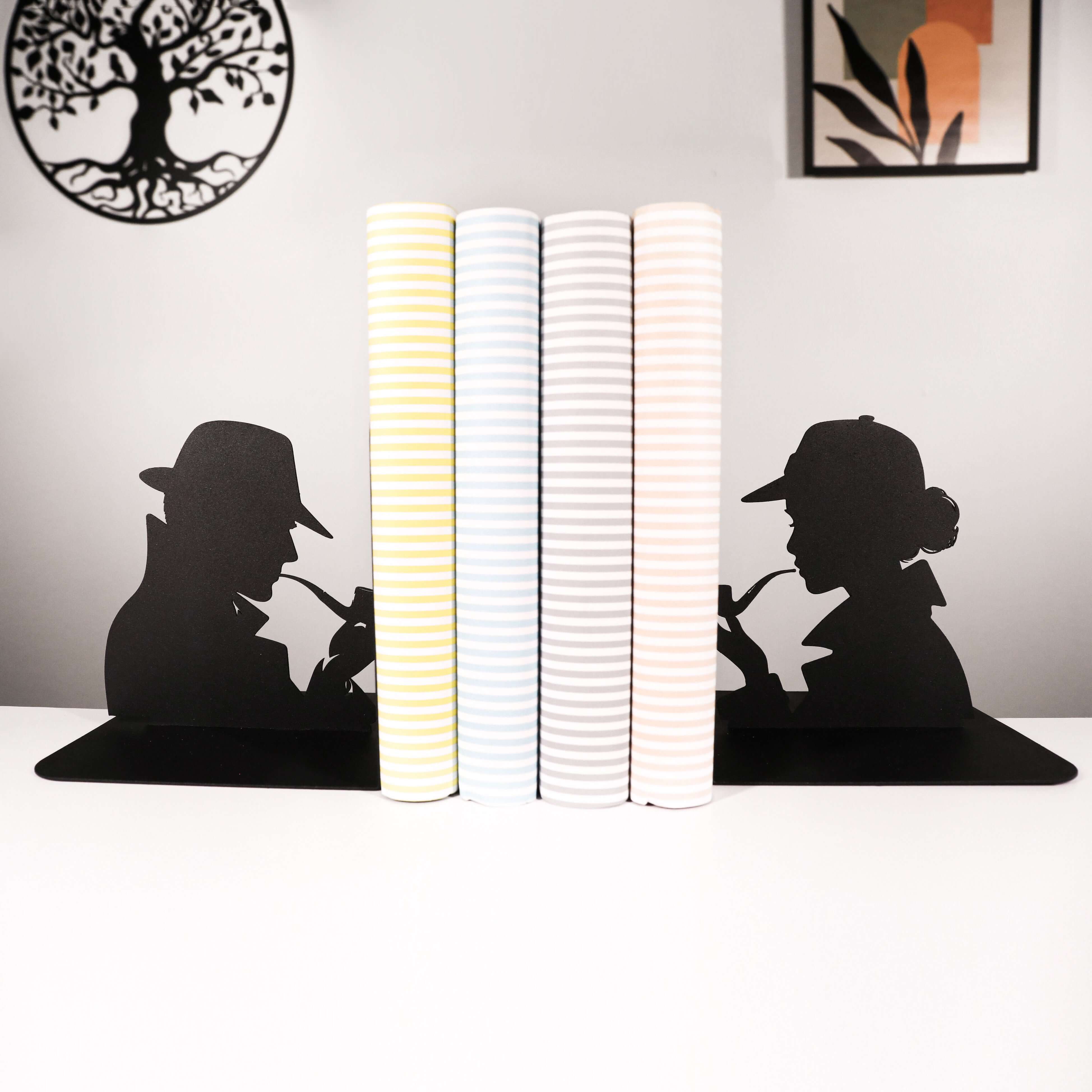 Detective Silhouette Metal Bookends in Powder-Coated Steel - Metaloslav 