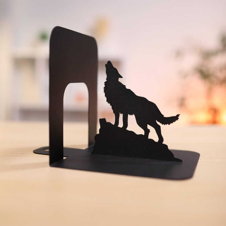 Metal Wolf Silhouette Decor in Powder-Coated Steel - Metaloslav 