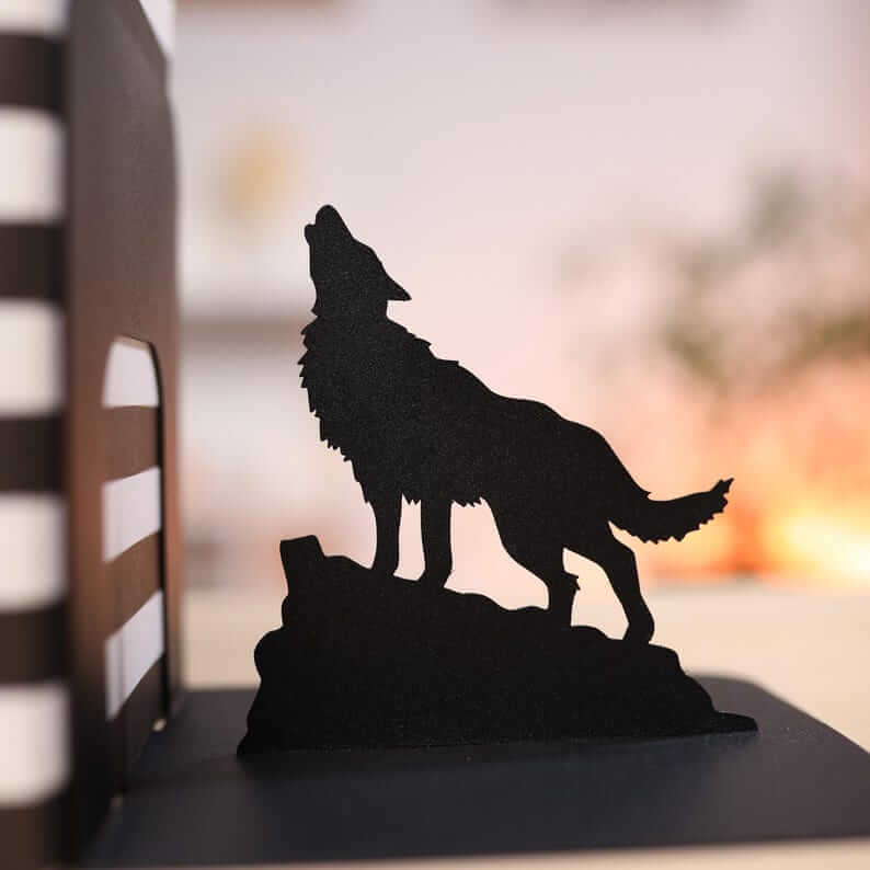 Metal Wolf Silhouette Decor in Powder-Coated Steel - Metaloslav 