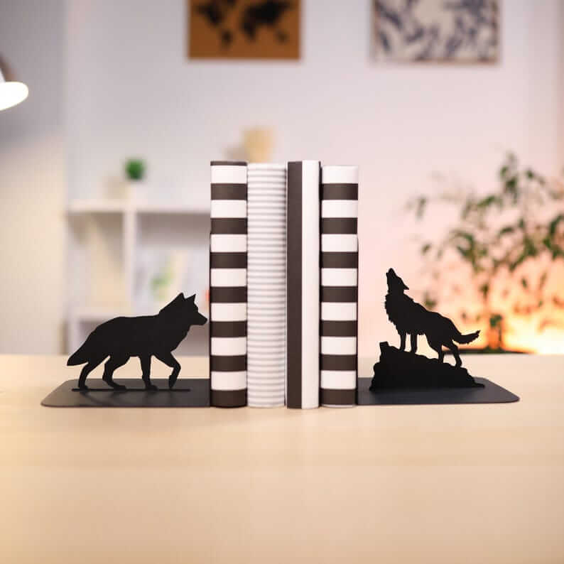 Metal Wolf Silhouette Decor in Powder-Coated Steel - Metaloslav 