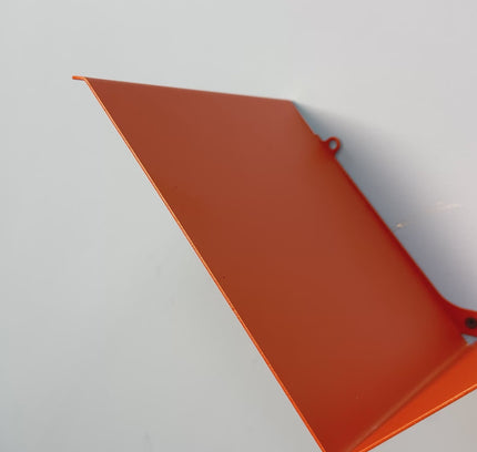 Metal floating shelf